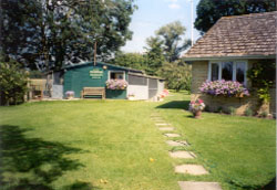 The Cattery from the driveway